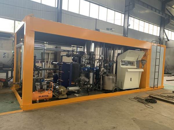 In what three ways are the emulsion bitumen equipment systems heated_1